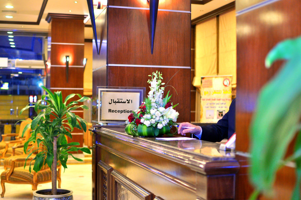 אל-מדינה Zowar International Hotel מראה חיצוני תמונה